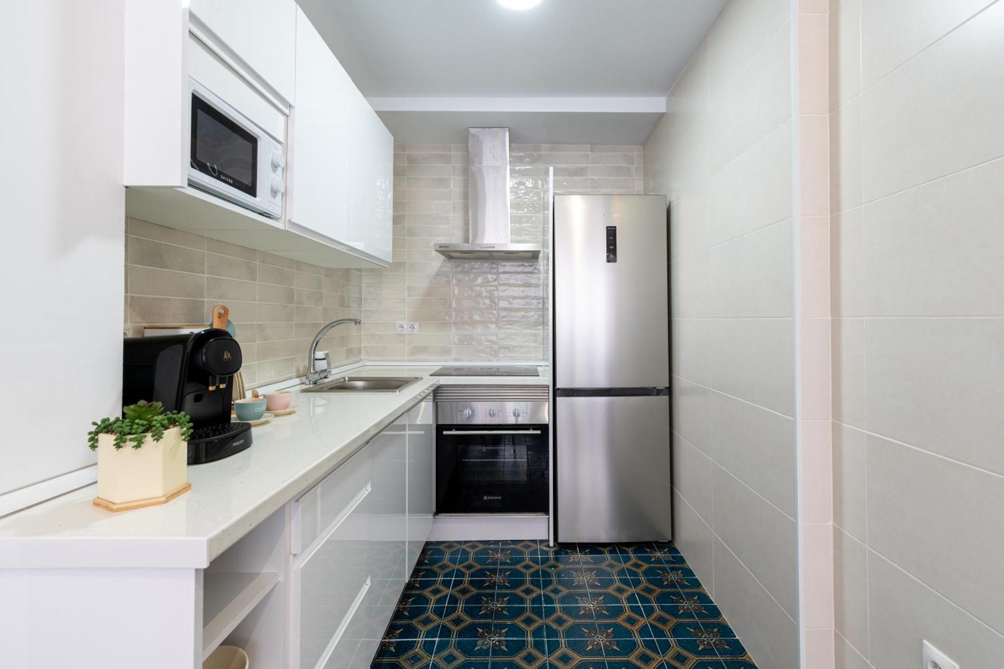 Piso Elegante Y Nuevo De 3 Y 2 Banos Appartement *