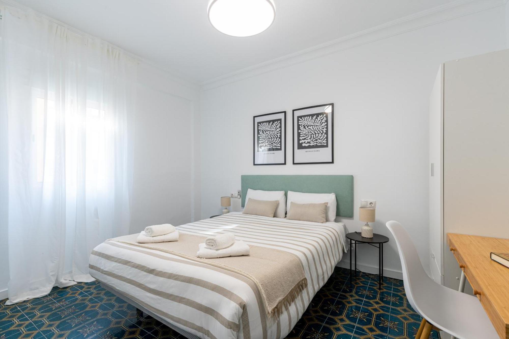 Piso Elegante Y Nuevo De 3 Y 2 Banos Appartement *