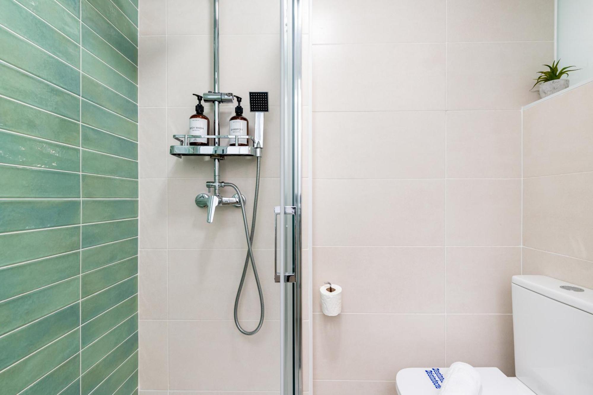 Piso Elegante Y Nuevo De 3 Y 2 Banos Appartement Sevilla