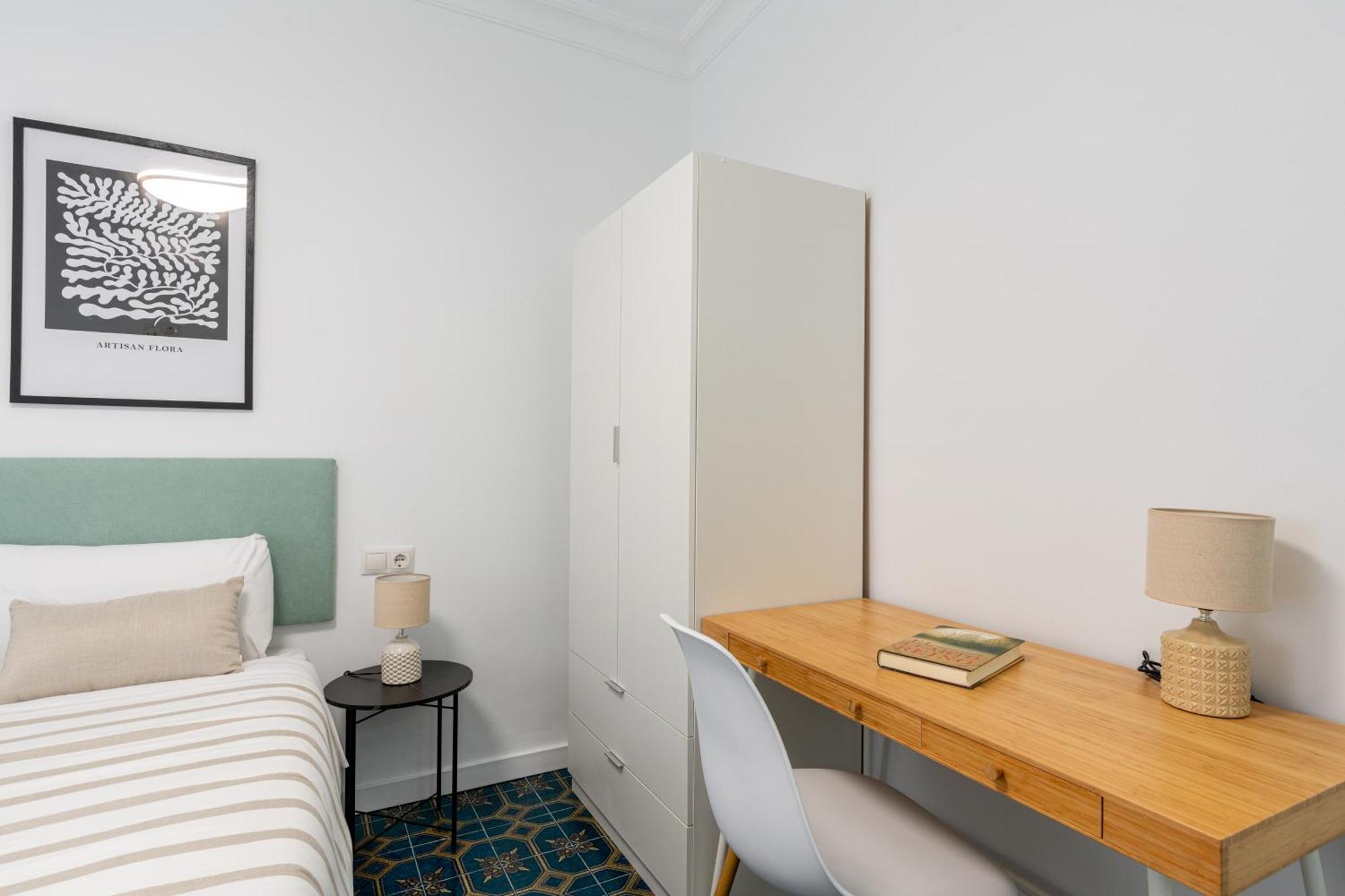 Piso Elegante Y Nuevo De 3 Y 2 Banos Appartement *